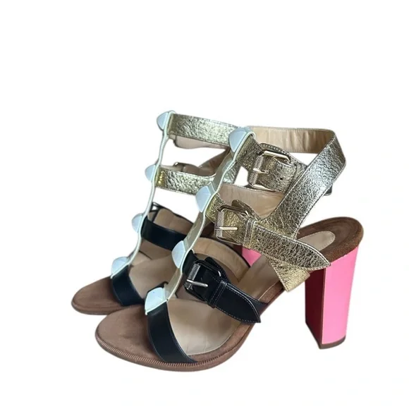 Christian Louboutin Rocknbuckle
Caged 85mm sandal heels RETAIL 1,295 - Picture 3 of 7